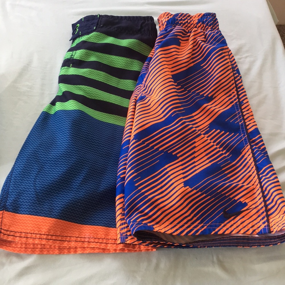 Set of 2 boys swim trunks